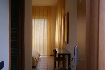 Hotel Rasula Alta Гравина-ди-Катания