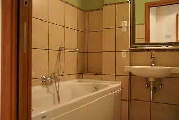 Hotel Rasula Alta Гравина-ди-Катания