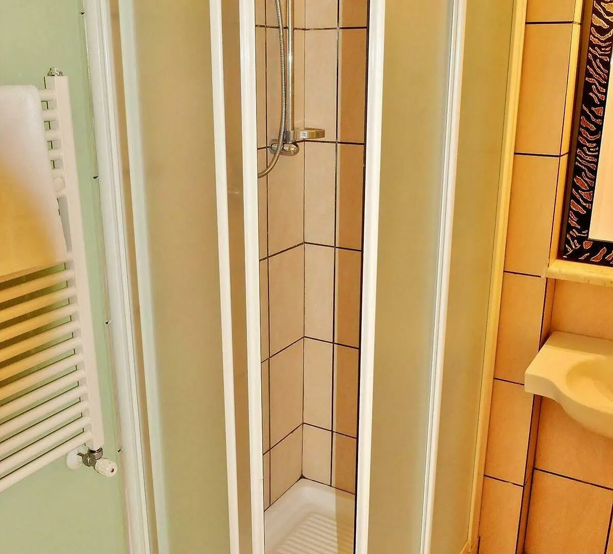 Hotel Rasula Alta Гравина-ди-Катания