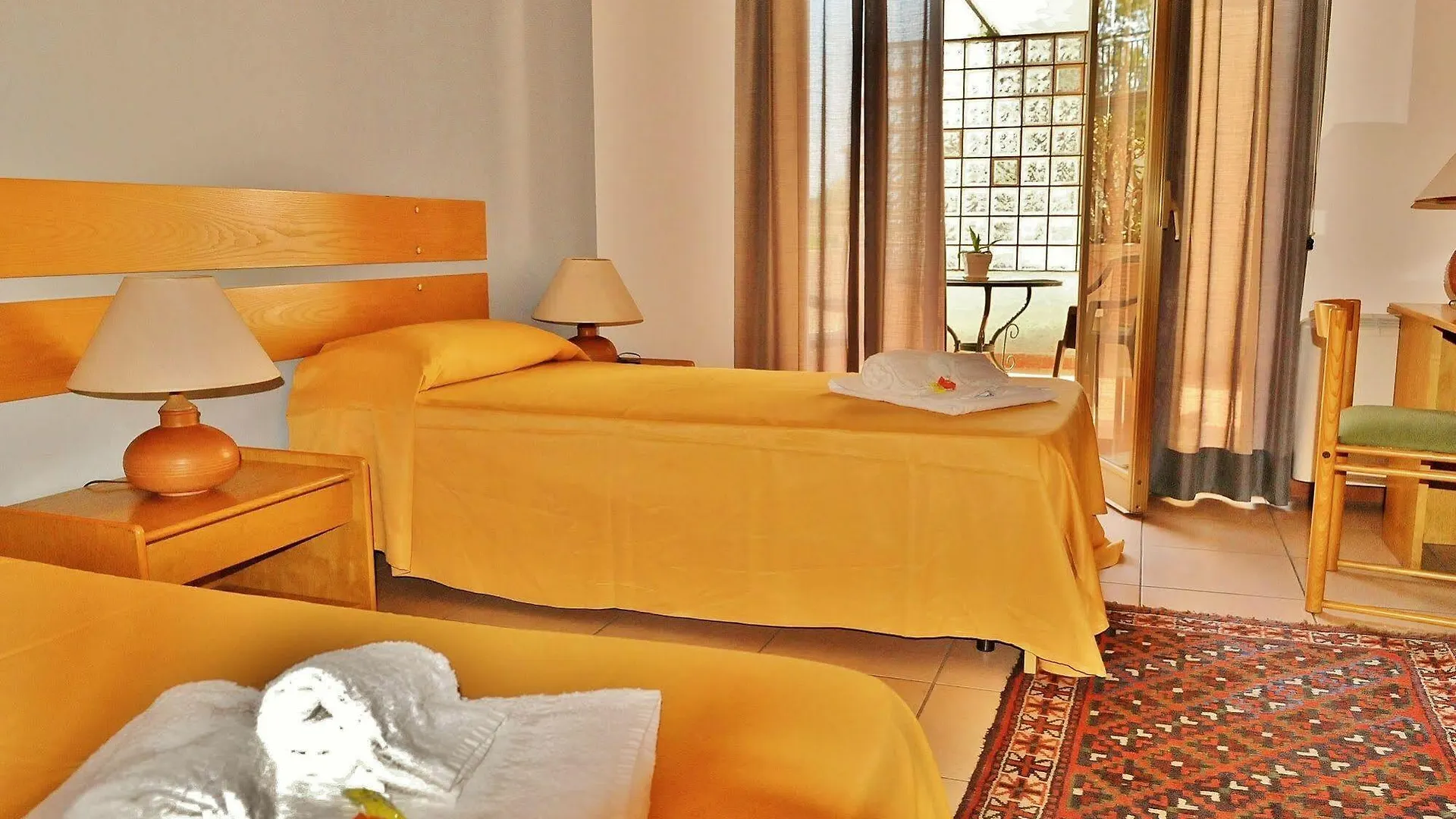 Hotel Rasula Alta Гравина-ди-Катания Италия